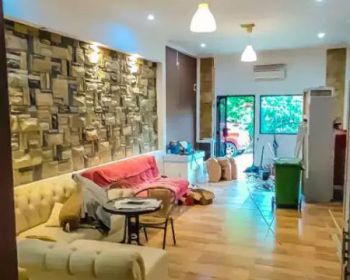 Dijual rumah murah tingkat bisa utk tempat usaha/kantor di kayuringin