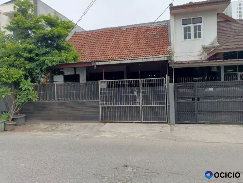 Dijual rumah LT 176 pinggir jalan perum pekayon utk usaha bebas banjir