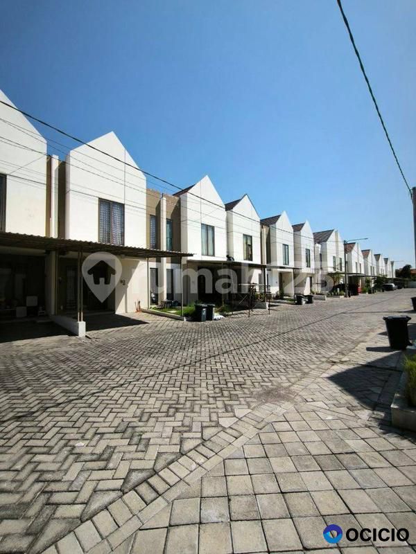 Rumah 2 Lantai Harganya 900 Jutaan Strategis Dekat Bandara Juanda