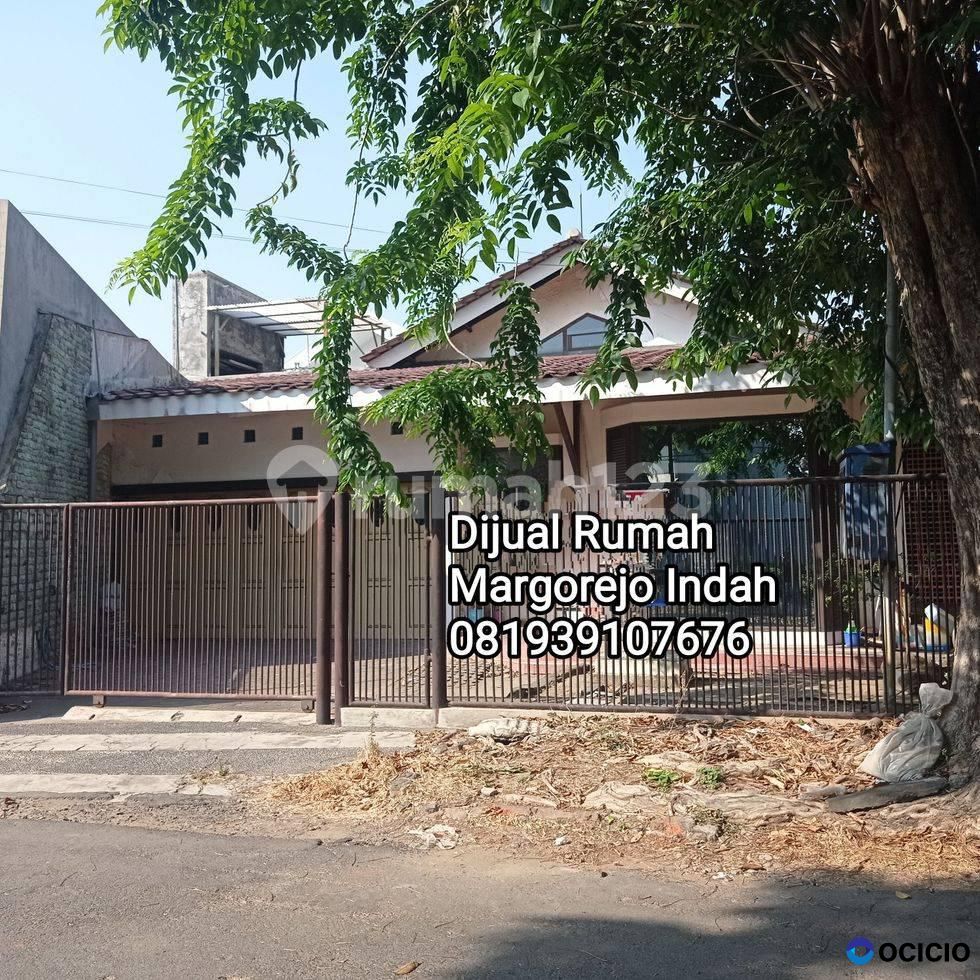 Rumah di Jl. Margorejo Indah SHM Bagus Utara