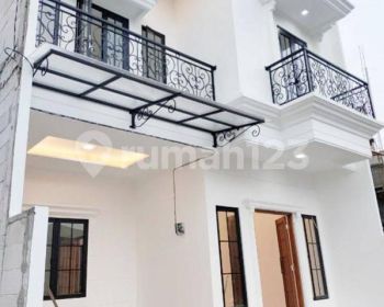 Rumah Classic Modern dekat Stasiun Lenteng Agung