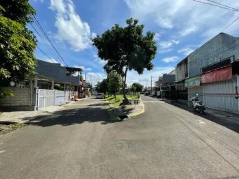 Rumah depan taman Vila rizki ilhami tangerang