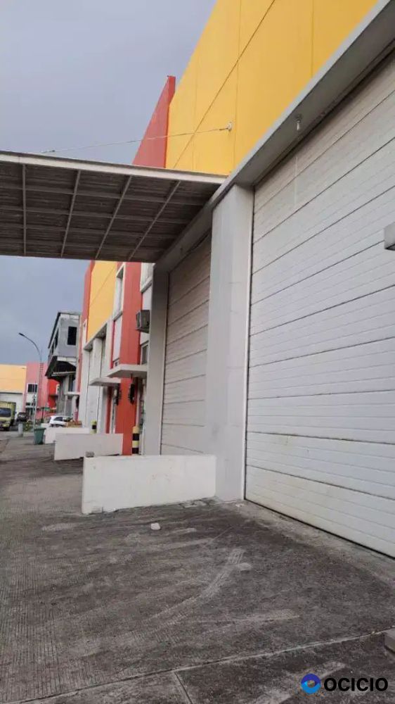 Dijual gudang Bizpark cakung uk 9x24 ada 3 unit