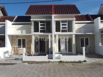 Rumah Surabaya Wonorejo Rungkut Greenlake Natural Living New Toba
