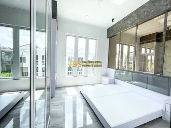 Dijual Villa Baru Komplek Graha Metropolitan Cluster Graha Kencana