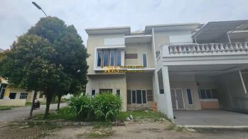 Jual Villa Hook di Komplek Graha Metropolitan Cluster Sophie Suites