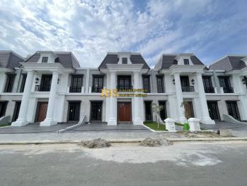 Dijual Villa di Komplek Citraland Helvetia Blok B1 (Dekat Club House)