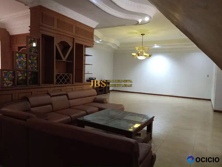 Dijual/Disewakan Villa Siap Huni di Komplek Cemara Asri Jalan Sakura