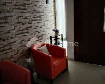 Dijual Rumah Cantik Siap Huni di Komplek Jati Permai