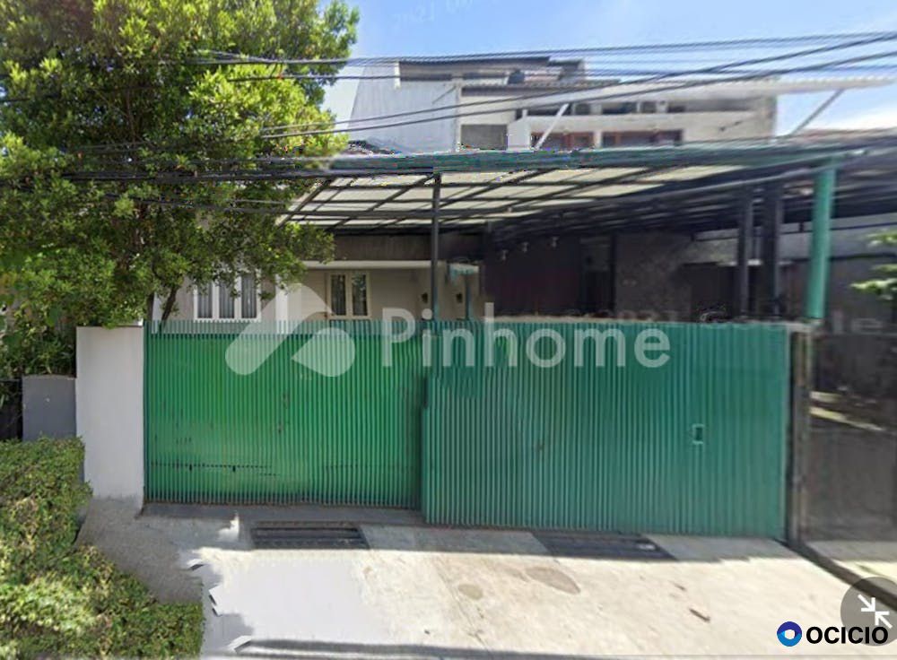 Dijual Rumah Dalam Kawasan Fasilitas Lengkap di Batununggal