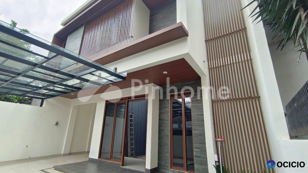 Dijual Rumah Pintar Dengan Fasilitas Modern di Batununggal Estate