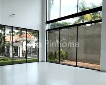 Dijual Rumah Lux Minimalis di Kota Baru Parahyangan