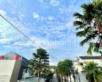 Dijual Rumah Nyaman Dan Asri di Riviera Residence