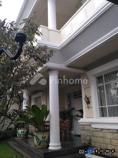 Dijual Rumah Full Furnisheded di Cigadung