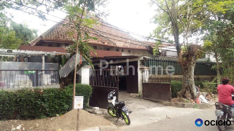Dijual Rumah Vintage Sangat Strategis di Jl. Trunojoyo
