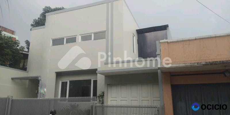 Dijual Rumah Di Lingkungan Asri di Padalestari Isola