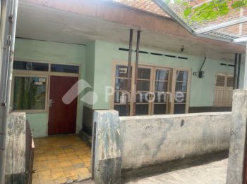 Dijual Rumah Untuk Kos - Kosan di Kapten Abdul Hamid ( Setiabudhi )