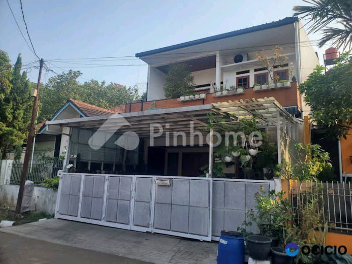 Dijual Rumah Siap Pakai di Jl. Tanjung Sari