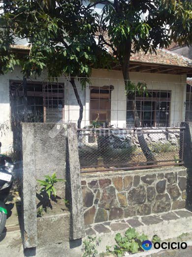 Dijual Rumah Vintage Sangat Strategis di Jl. Kebon Jati