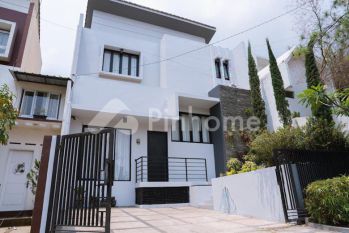 Dijual Rumah Nyaman Dan Asri di Jl. Cipaku