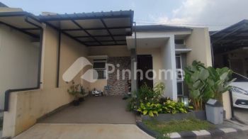 Dijual Rumah Siap Pakai di Komplek Banyu Biru