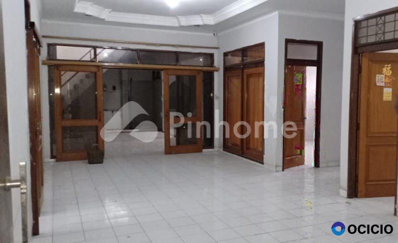 Dijual Rumah Lokasi Bagus di Sayap Jl. Peta