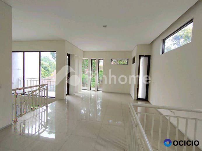 Dijual Rumah Siap Pakai di Komplek Cipaku Indah