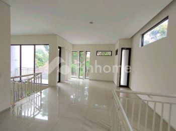 Dijual Rumah Siap Pakai di Komplek Cipaku Indah