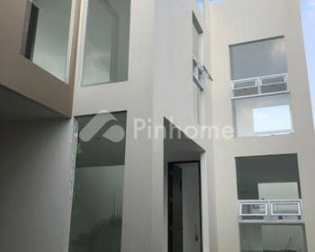 Dijual Rumah Lokasi Asri di Setiabudi Regency Jalan Sersan Bajuri Sukarasi Kota