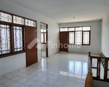 Dijual Ruko Strategis di Jl. Raya Katapang