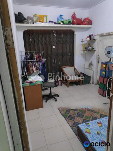Dijual Rumah Lingkungan Nyaman di Binong Permai