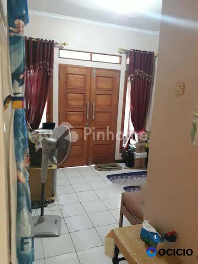 Dijual Rumah Dilingkungan Yang Nyaman dan Asri di Karawaci Indah