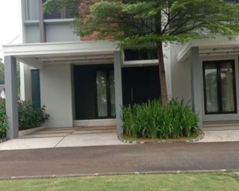 Rumah elegan, murah, 2 lantai pinggir jl.tol Jagorawi km 9 Cimanggis depok