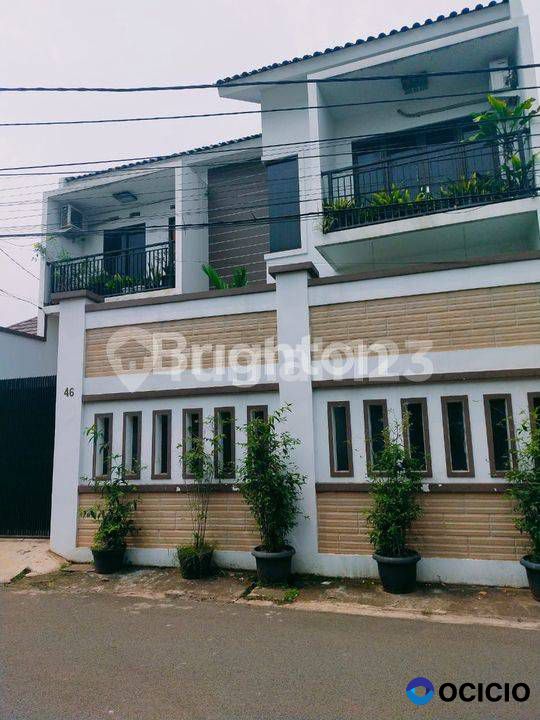 RUMAH 2 LANTAI MINIMALIS DICIPAYUNG JAKARTA TIMUR