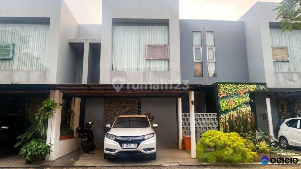 DIJUAL RUMAH SEMI FURNISHED SIAP HUNI EKLUSIVE DI CIPAYUNG JAKARTA TIMUR