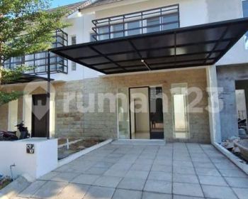 DISEWAKAN MURAH Rumah di Depan Lippo Plaza SIDOARJO Lantai