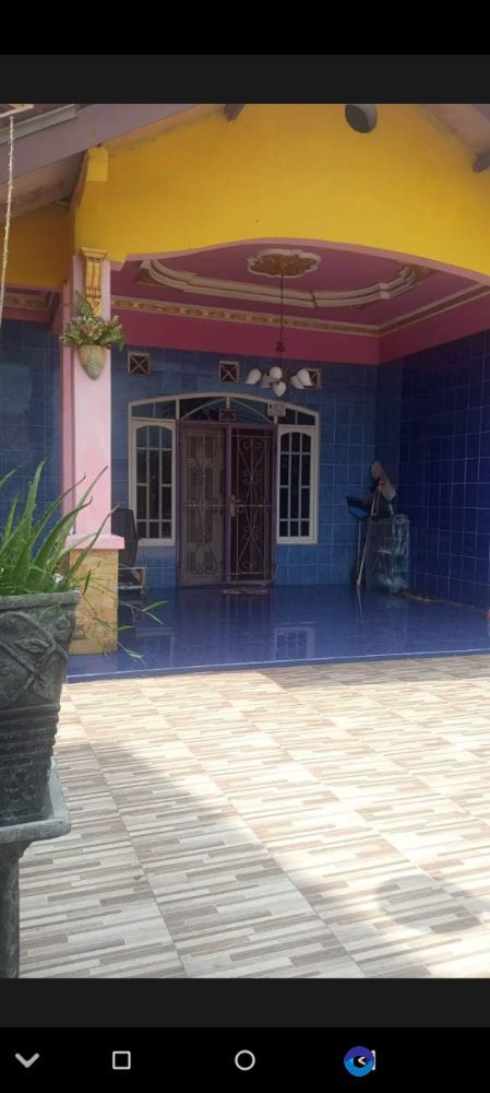 Jual rumah dan kontrakan 3 pintu 