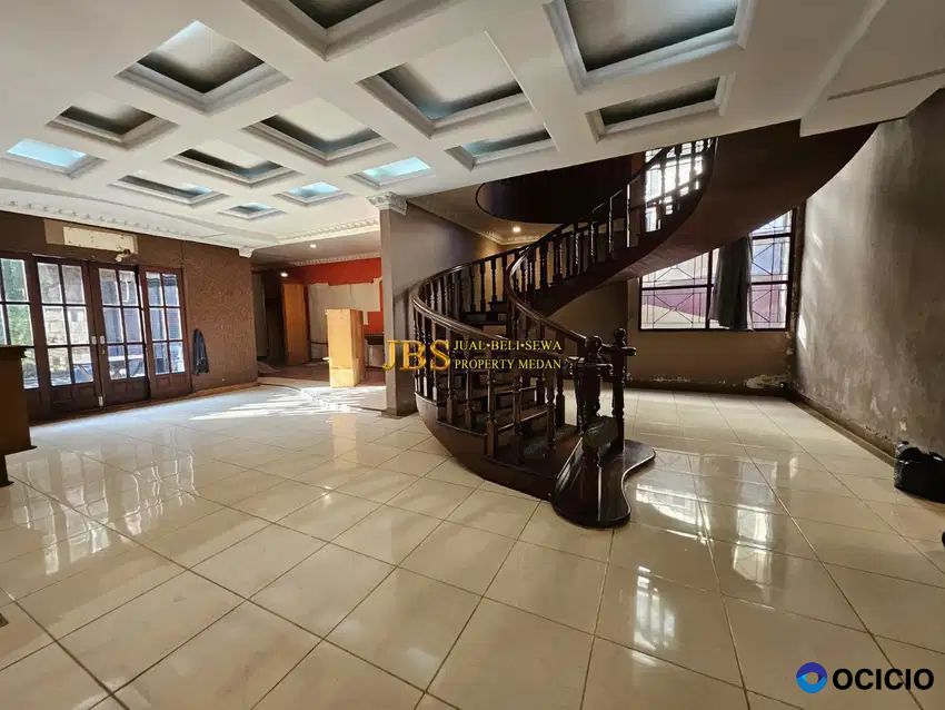 DIJUAL CEPAT BU Rumah Mewah Komplek Griya Riatur Indah Jalan Krisan