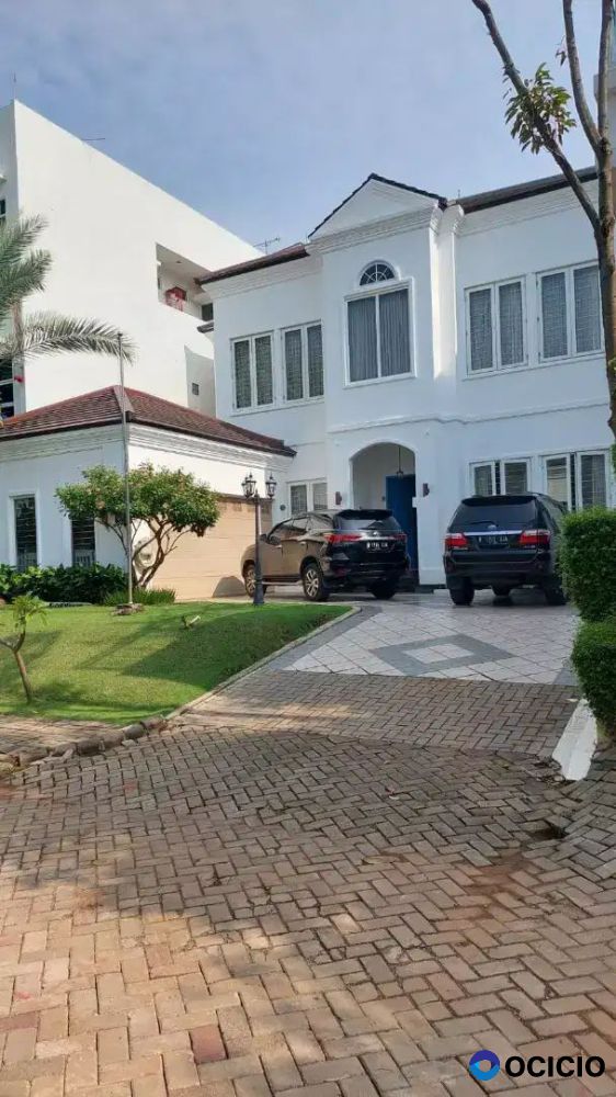 Dijual rumah mewah asri siap huni di kemang pratama regency