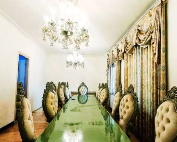 Dijual rumah mewah full furnished swimming pool di duren sawit