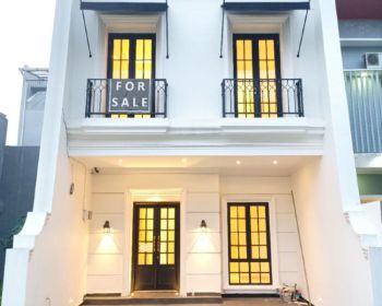 Townhouse modern classic terdepan di jagakarsa Jakarta selatan.