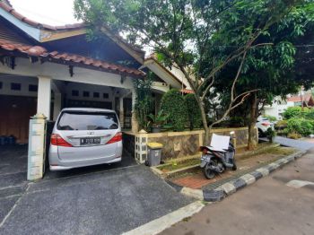 Dijual Rumah Jual Cepat Dalam Komplek di Pesona Khayangan