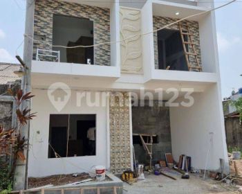 Dijual Rumah Dekat Kampus UPN pangkalan jati Depok