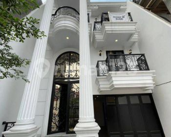 Dijual Rumah Murah  Plus Kolam Renang Di Jagakarsa