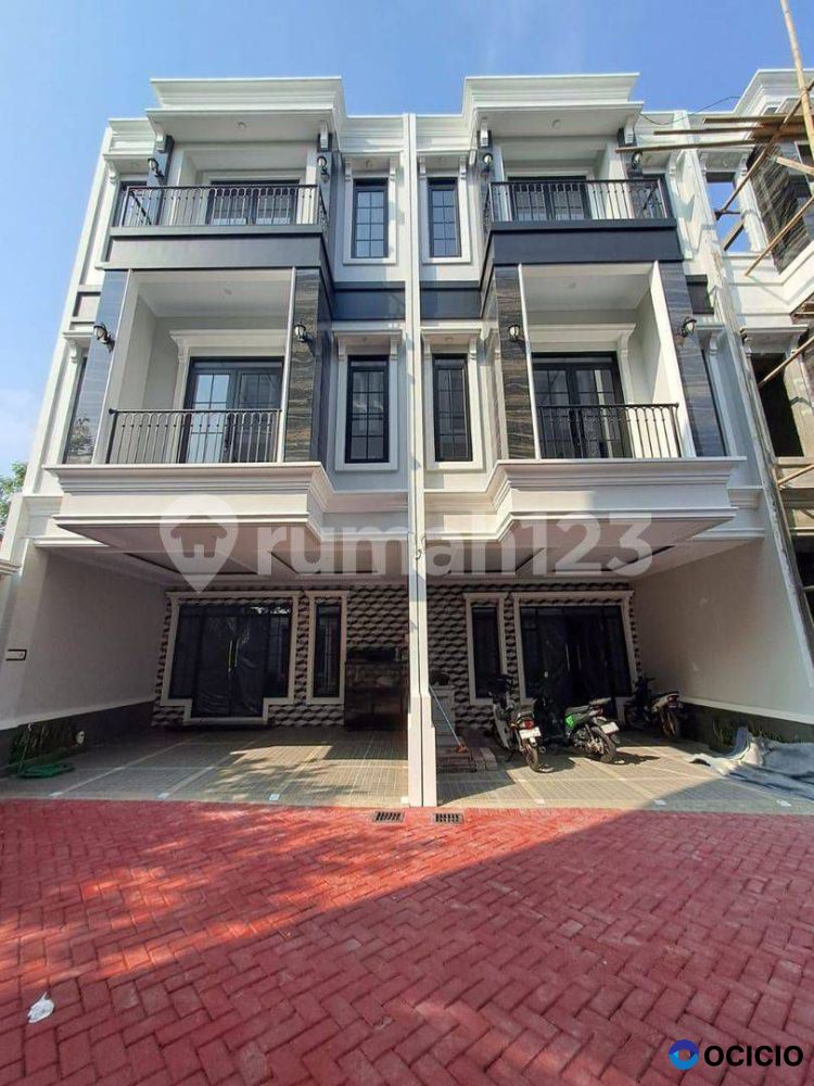 Dijual Rumah 3 Lantai Siap Huni Di Kahfi 1 Jagakarsa