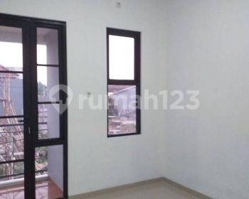 Jual Rumah 2 Lantai Free Biaya KPR di Beji Depok Jawa Barat