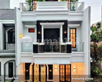 Dijual Rumah 3 Lantai Dekat Stasiun Lenteng Agung Jagakarsa