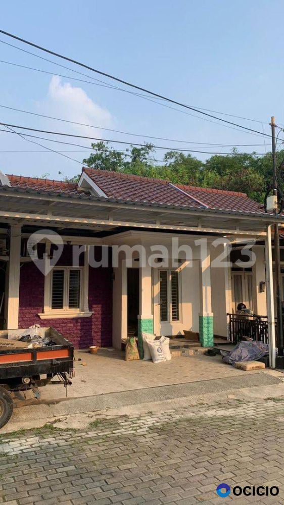 Dijual  Rumah Dalam Komplek Di Tanah Baru Beji Depok