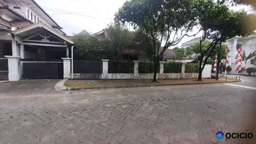 Dijual rumah hook luas tanah 423 m di kemang pratama1 bebas banjir