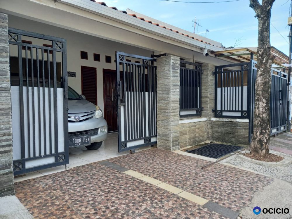 Dijual Rumah Cantik dan Kokoh di Dalam Komplek di Ciputat